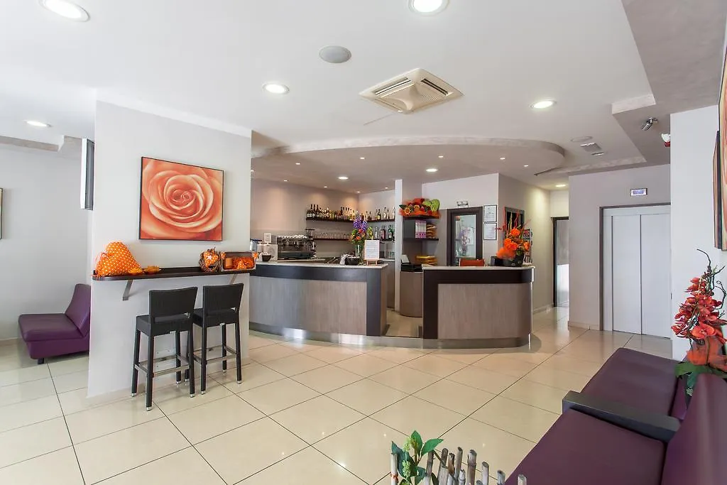 Hotel Giove Cesenatico 3*,