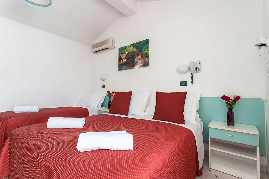 Hotel Giove Cesenatico 3*,  Italy